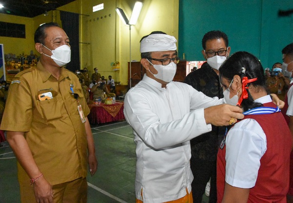 Walikota Jaya Negara Buka MPLS SMP di Kota Denpasar