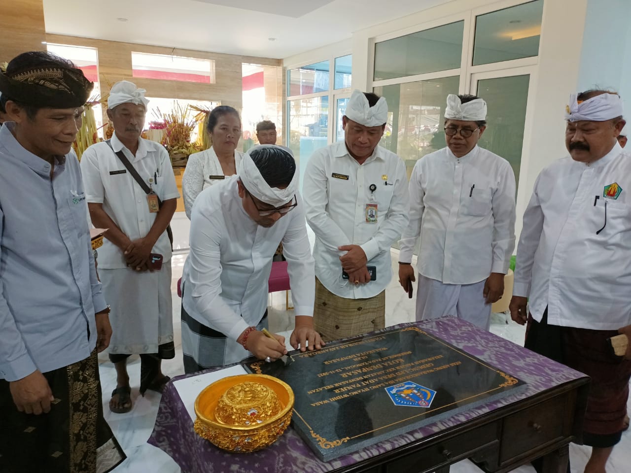 Wakil Walikota Arya Wibawa Resmikan Gedung Baru LPD Desa Adat Panjer