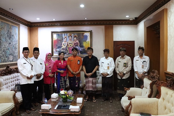 Jaya Negara Terima Kepala Kemenag Denpasar. Ajak Bumikan Spirit Vasudhaiva Kutumbakam