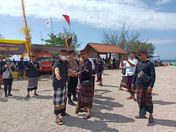 Jaya Negara Buka Lomba Layang-layang Pelangi Denpasar.
