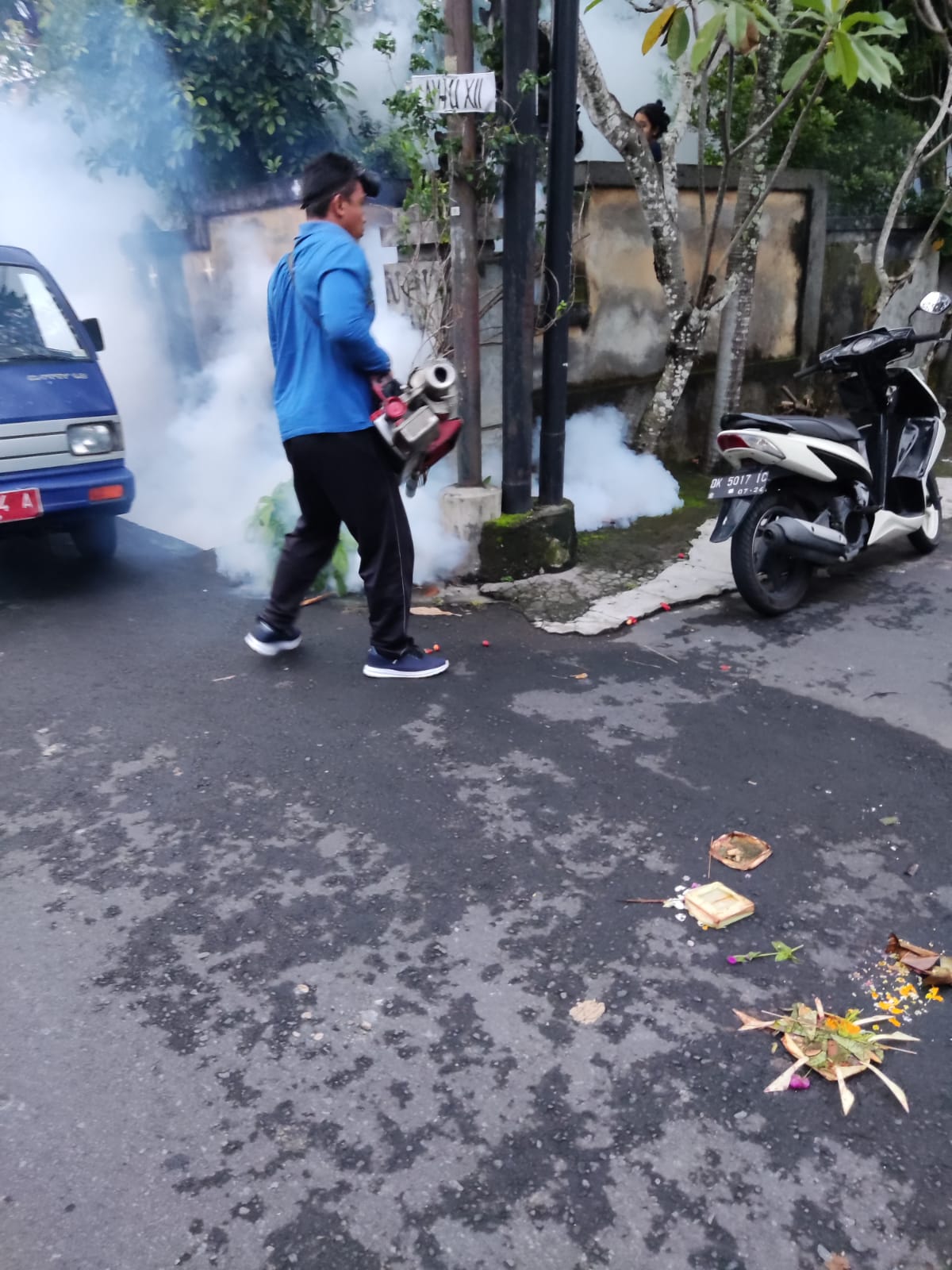 Tekan DBD, Puskesmas II Denpasar Utara Kembali Laksanakan Fogging Fokus