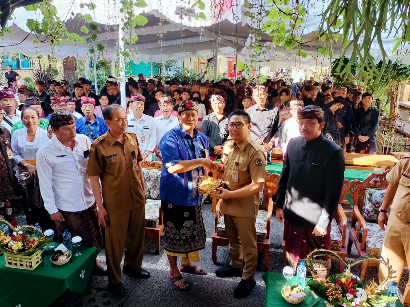 Wawali Arya Wibawa Hadiri Hut ke-45 dan Pelepasan Siswa Kelas IX SMP Widya Sakti