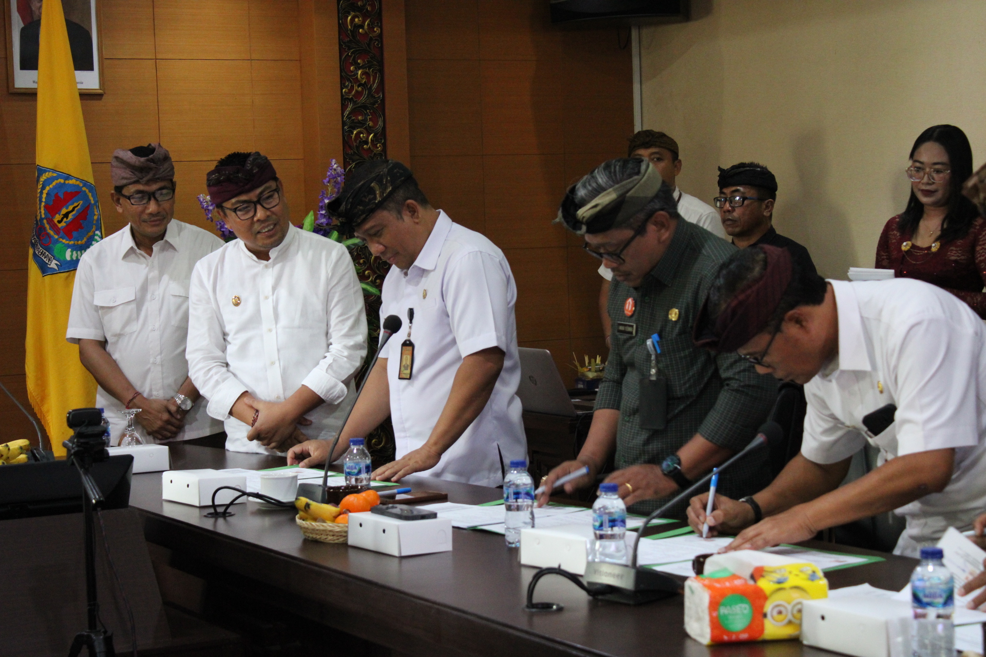 Pemkot Denpasar Berikan Hadiah 8 Unit Motor Listrik Bagi Wajib Pajak Taat Pajak