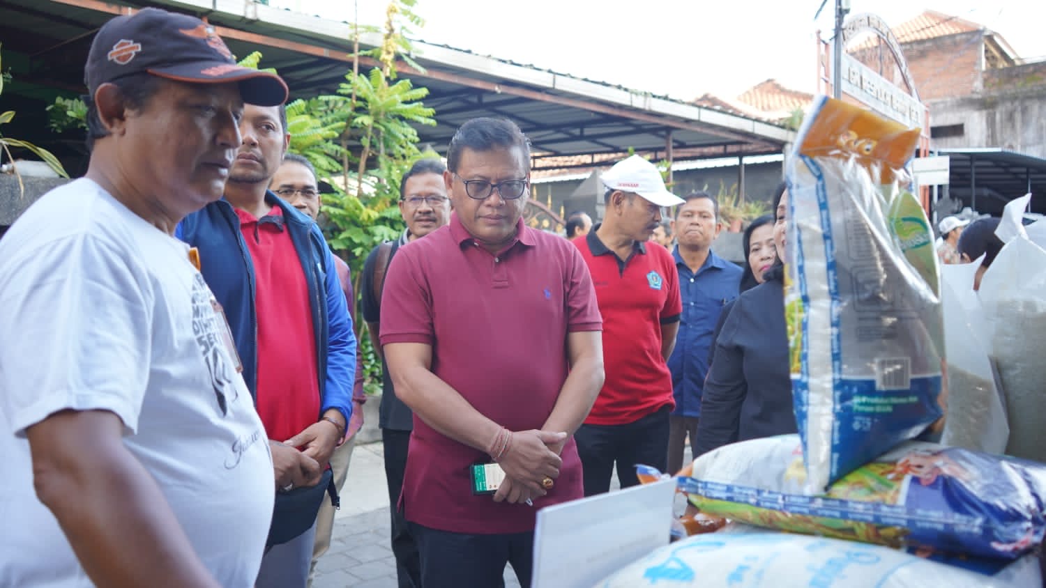 Kendalikan Inflasi, Pemkot Gencar Gelar Pasar Murah. 1 Ton beras Ludes Dalam 1 jam.
