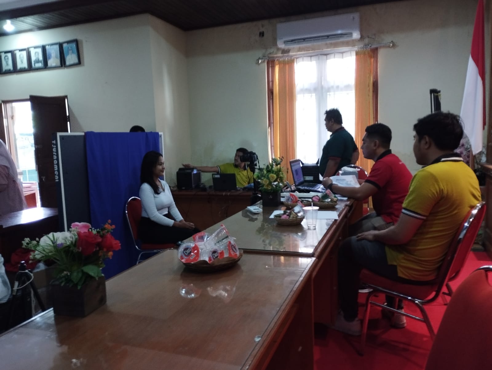 Dukung Terwujudnya Sistem Kependudukan Akurat, Disdukcapil Kota Denpasar Lakukan Jemput Bola Perekaman e-KTP