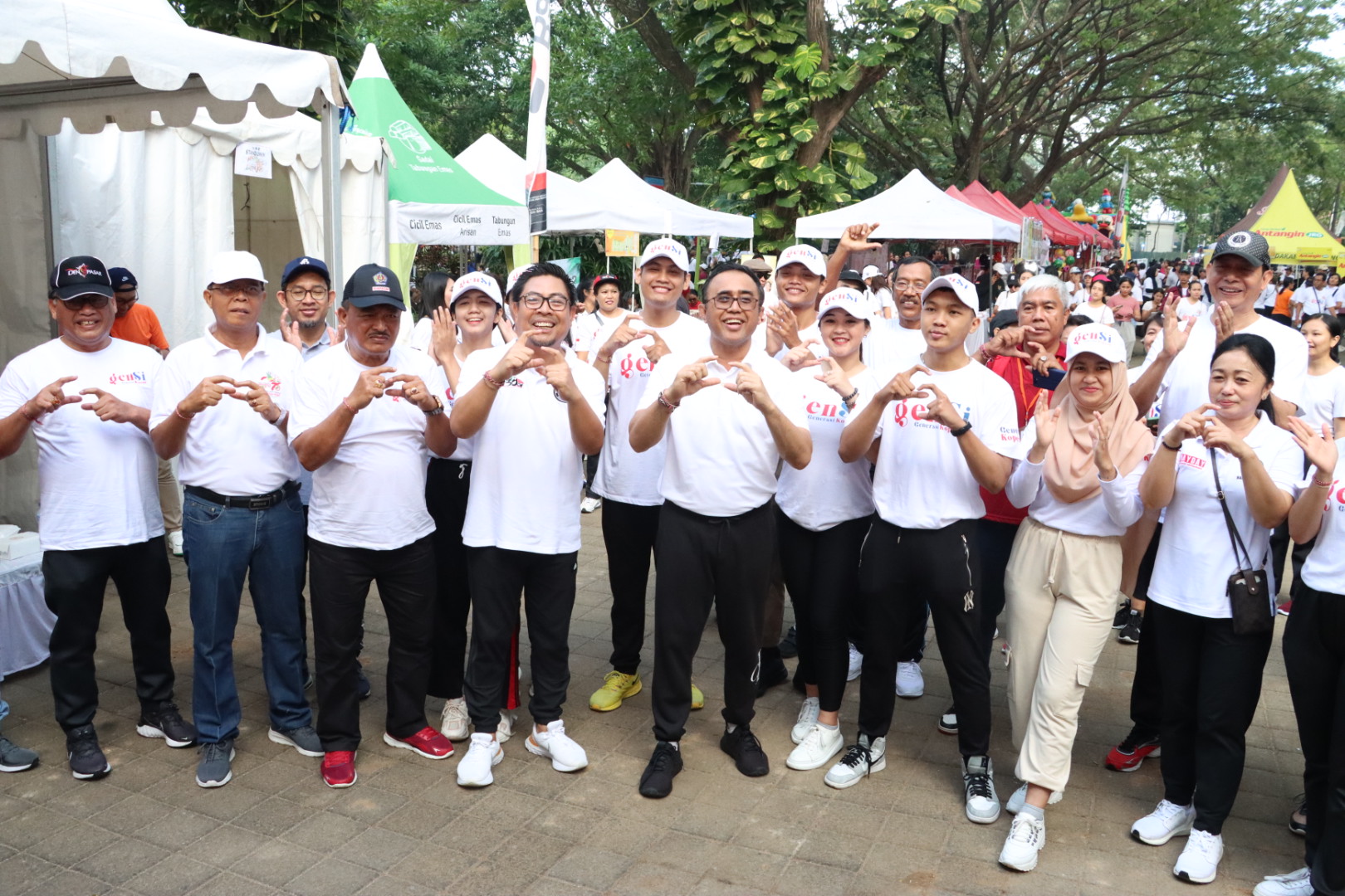 Walikota Jaya Negara Lepas Jalan Santai Peringati Harkop Ke-76 Rangkul Kolaborasi "Gensi", Koperasi Bangkit, Merajut Mimpi