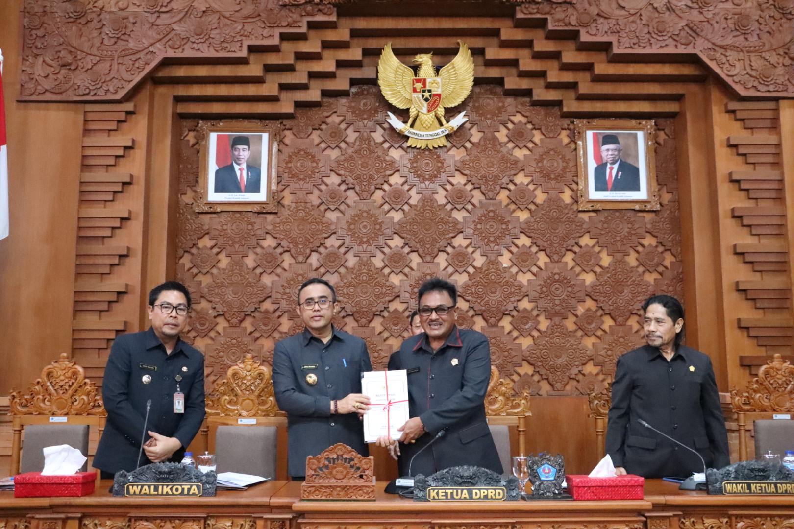 Pembukaan Rapat Paripurna DPRD Kota Denpasar, Walikota Jaya Negara Sampaikan Dua Ranperda Kota Denpasar