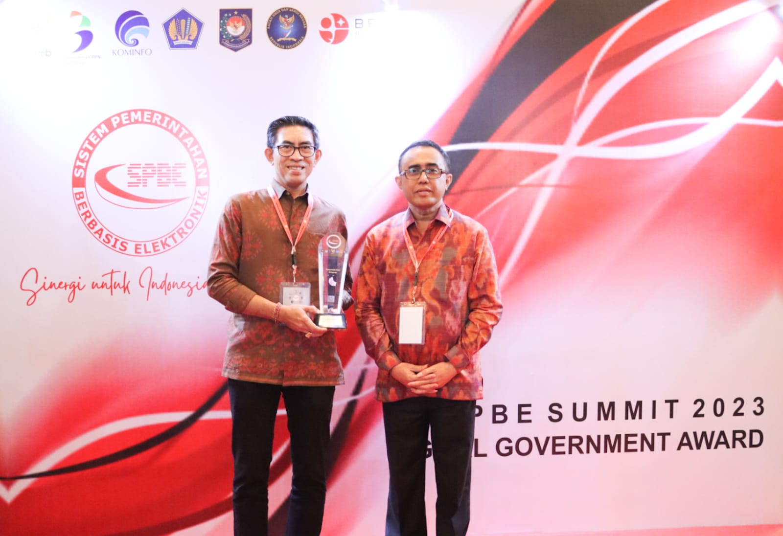 Kota Denpasar Raih Penghargaan Digital Goverment Award Kategori Penguatan Kebijakan SPBE