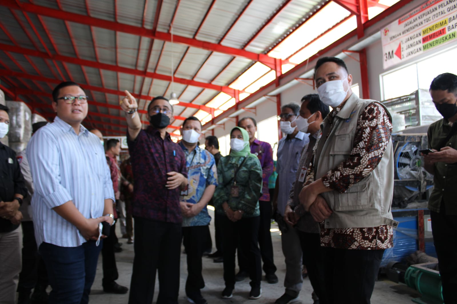 Walikota Jaya Negara Dampingi Dirjen Bangda Kemendagri, Restuardy Daud Tinjau Operasional TPST Kesiman Kertalangu