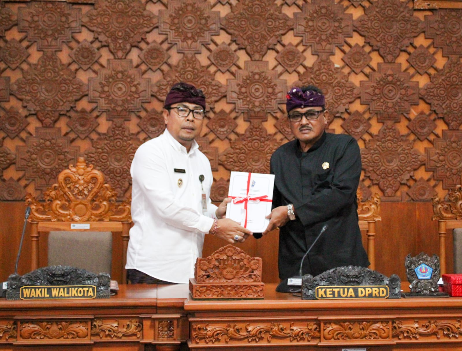 Pembukaan Sidang Paripurna DPRD Kota Denpasar, Wawali Arya Wibawa Sampaikan Ranperda Perubahan APBD TA. 2023
