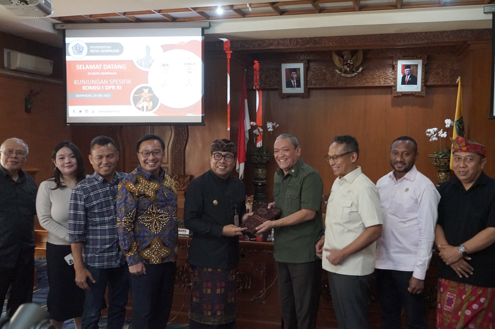 Pastikan Kesiapan Pengawasan Siaran Pemilu 2024 Komisi I DPR RI Kunjungi Pemkot Denpasar.