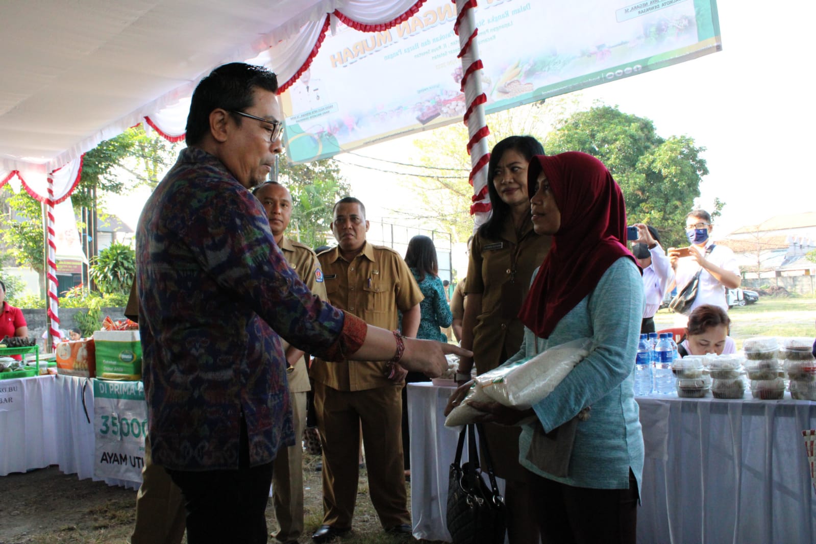 Wawali Arya Wibawa Hadiri Pencanangan Gerakan Pangan Murah Nasional.