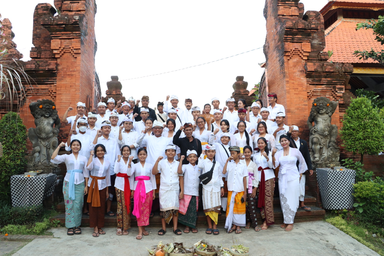 Peserta Utsawa Dharma Gita Duta Denpasar Dilepas, Ikuti Seluruh Kategori Perlombaan, Kirim 56 Peserta.