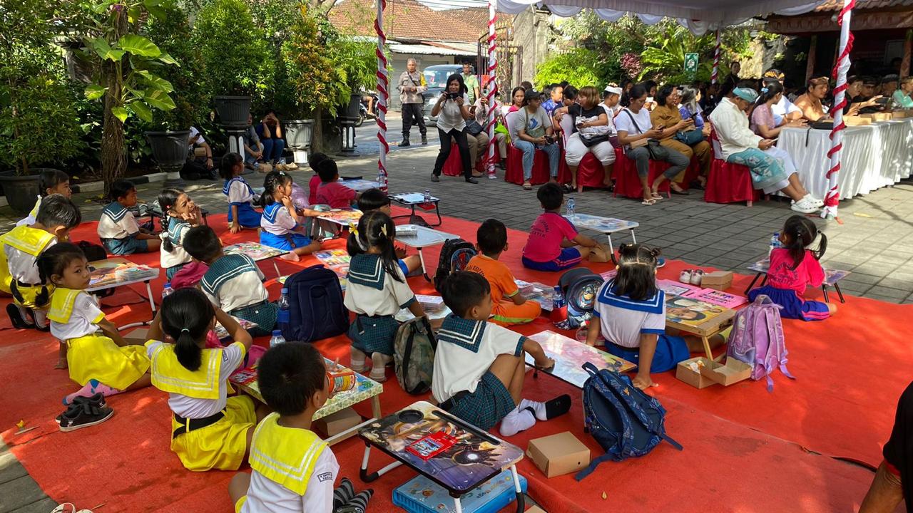 Puluhan Peserta Ikuti Berbagai Lomba Serangkaian Bulan Bung Karno di Kelurahan Penatih.