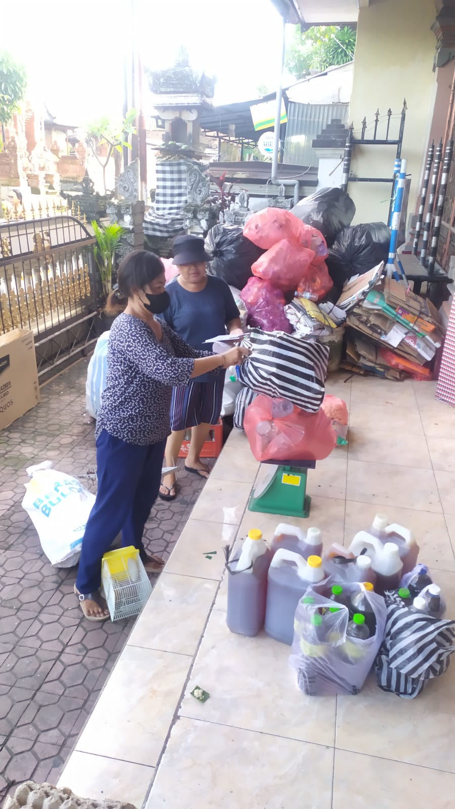 Masyarakat Banjar Tengah Peguyangan Antusias Ikuti Bank Sampah, Berhasil Tukarkan 346,829 Kg Sampah Organik dan An Organik, Jajaki Inovasi Penukaran Sampah Jadi Beras