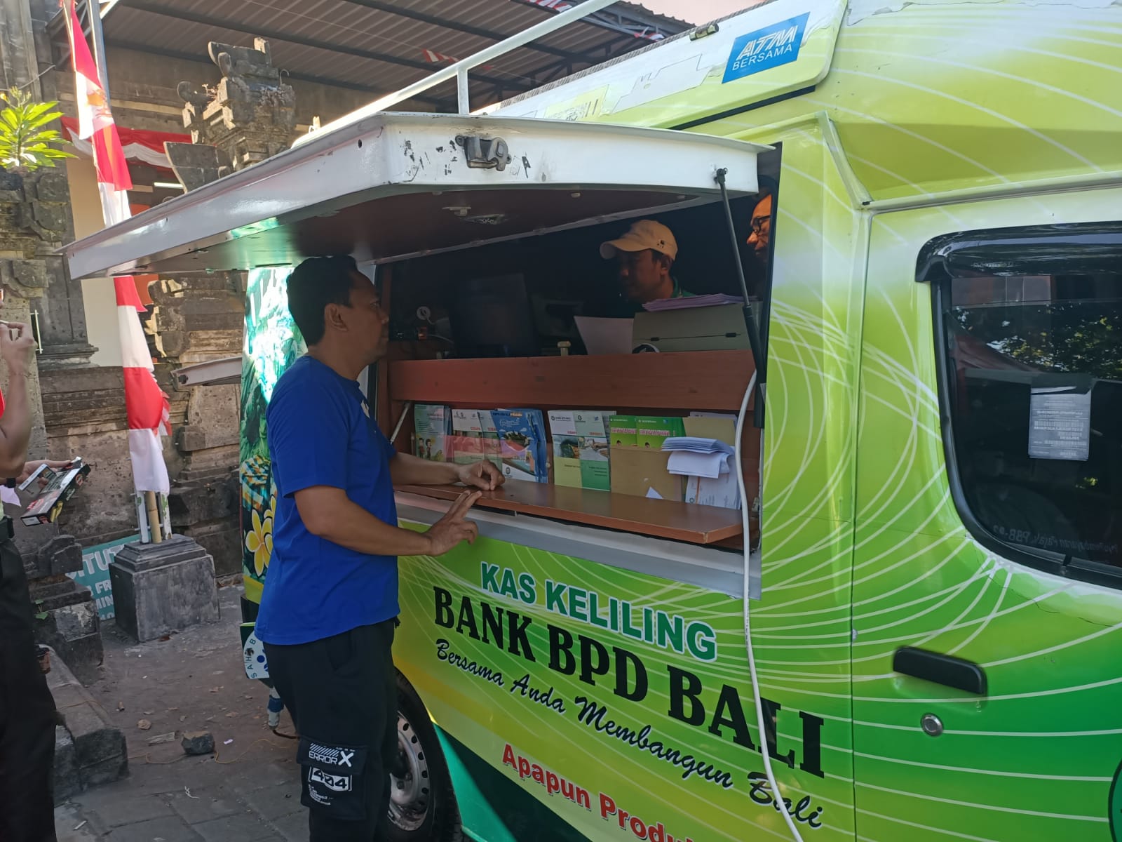 Wajib Pajak Antusias Manfaatkan Pelayanan Pajak PBB P2 di Car Free Day Renon.