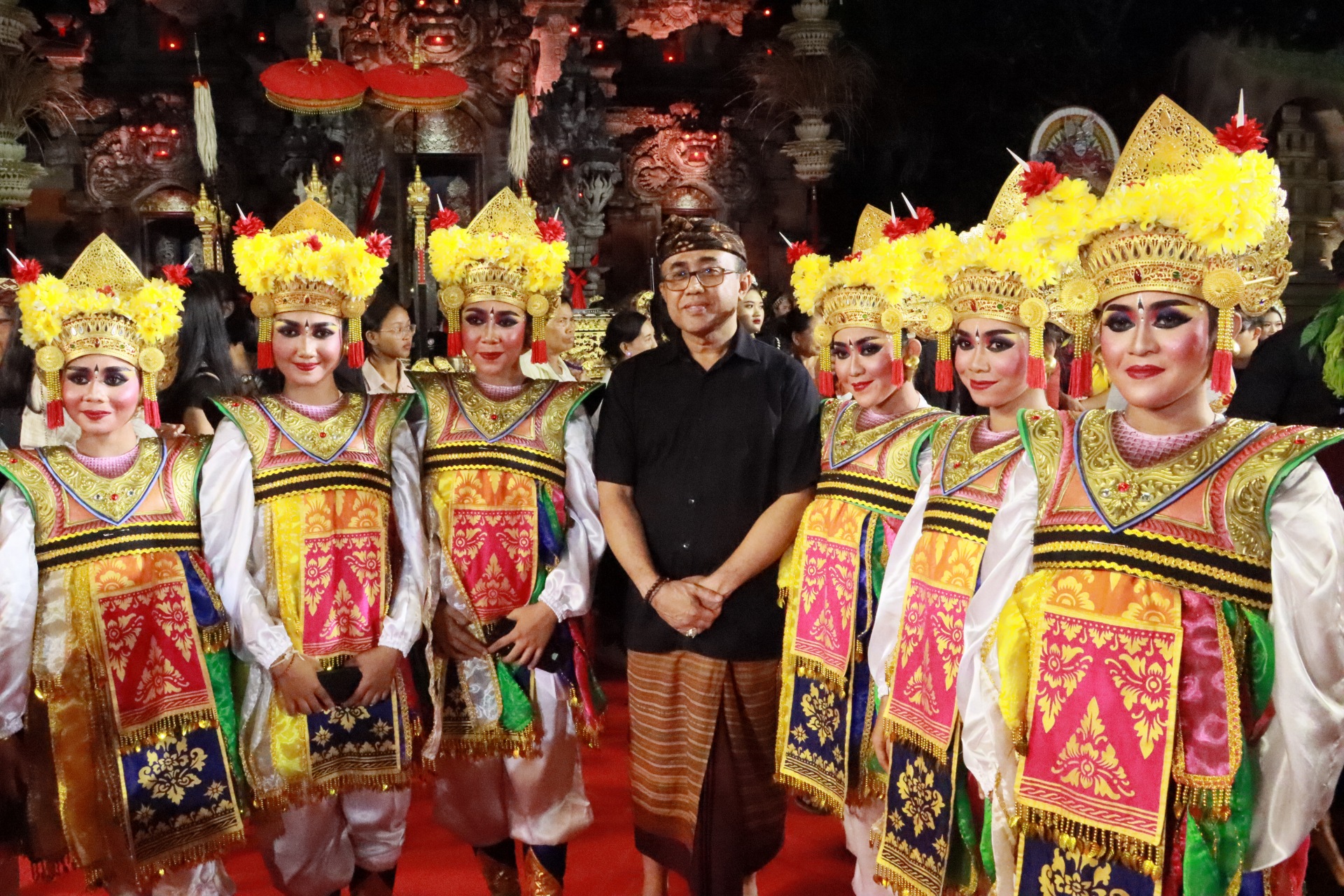Gong Kebyar Wanita Gema Katonjaya Duta Denpasar Sukses Pukau Penonton PKB XLVI.