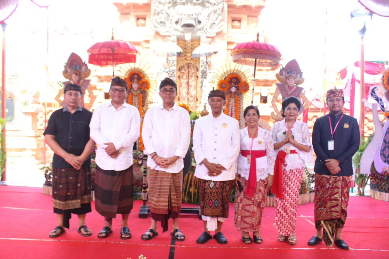 Walikota Jaya Negara Buka Festival Legong Keraton Lasem se-Bali