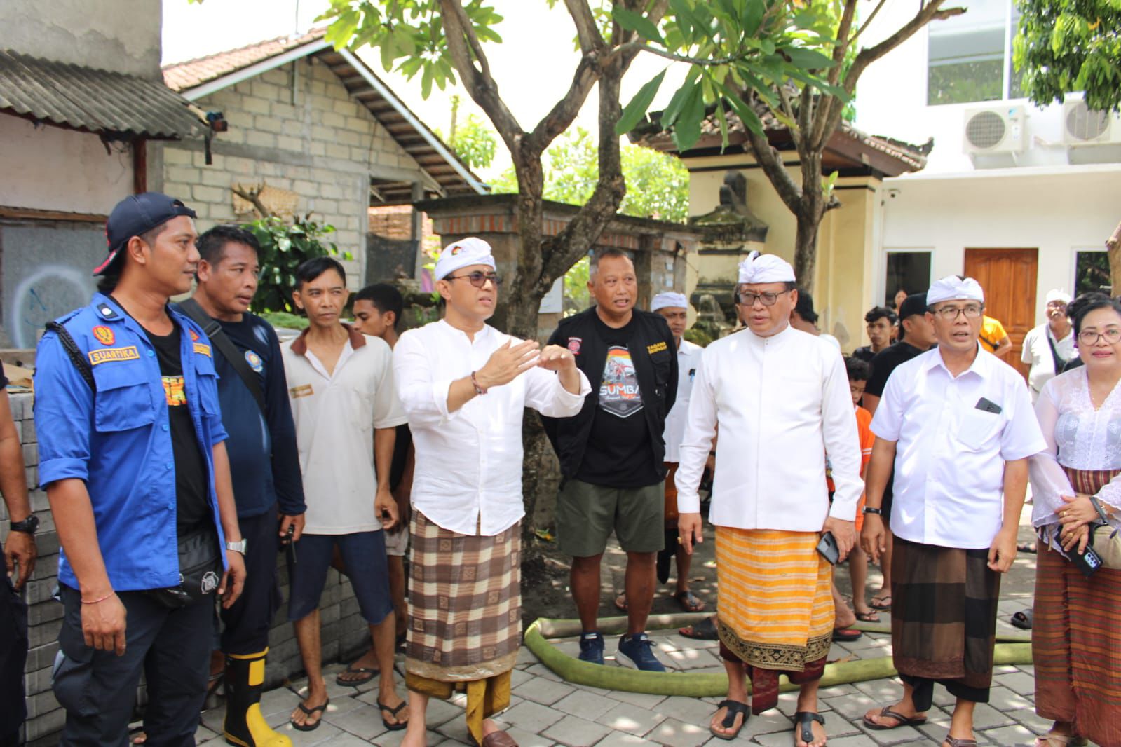 Walikota Jaya Negara Tinjau Korban Kebakaran di Kawasan Jalan Turi, Kelurahan Kesiman.