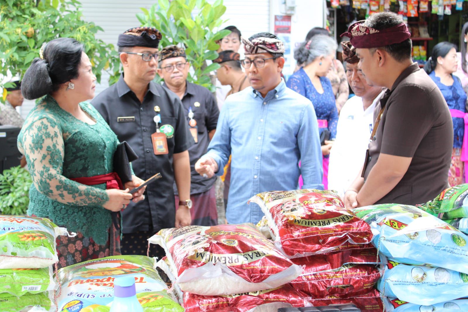 Wawali Arya Wibawa Tinjau Pasar Murah dan Safari Kesehatan Sinergitas Tekan Laju Inflasi dan Tingkatkan Kesehatan Masyarakat