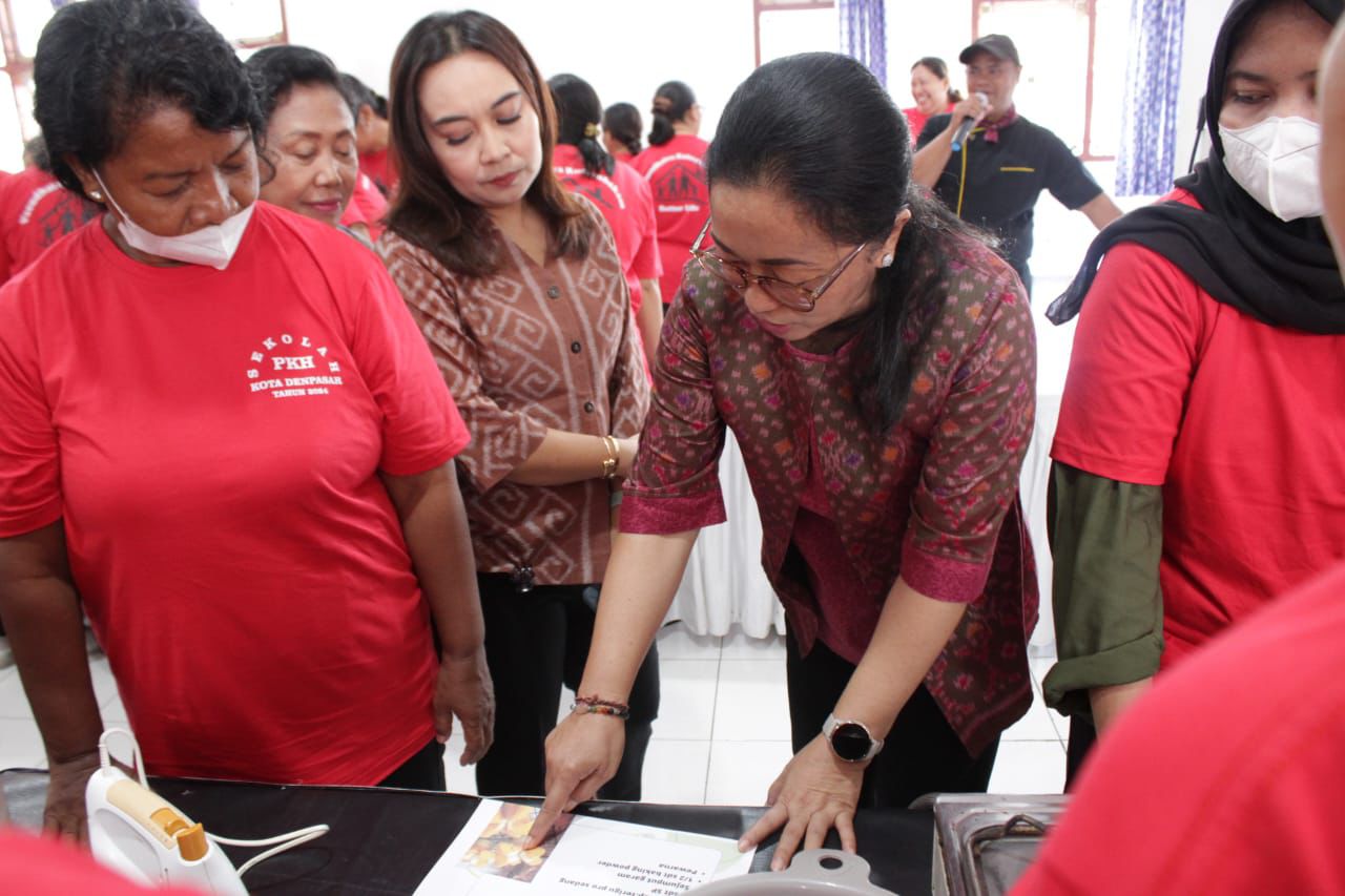 Pemkot Denpasar Kembali Adakan Sekolah PKH Bagi 100 Orang KPM Bekali Keterampilan Untuk Capai Kemandirian Ekonomi