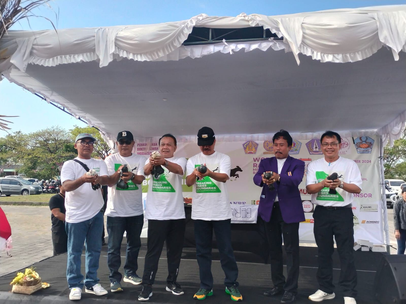 Pemkot Denpasar Komitmen Genjot Vaksinasi Cegah Rabies