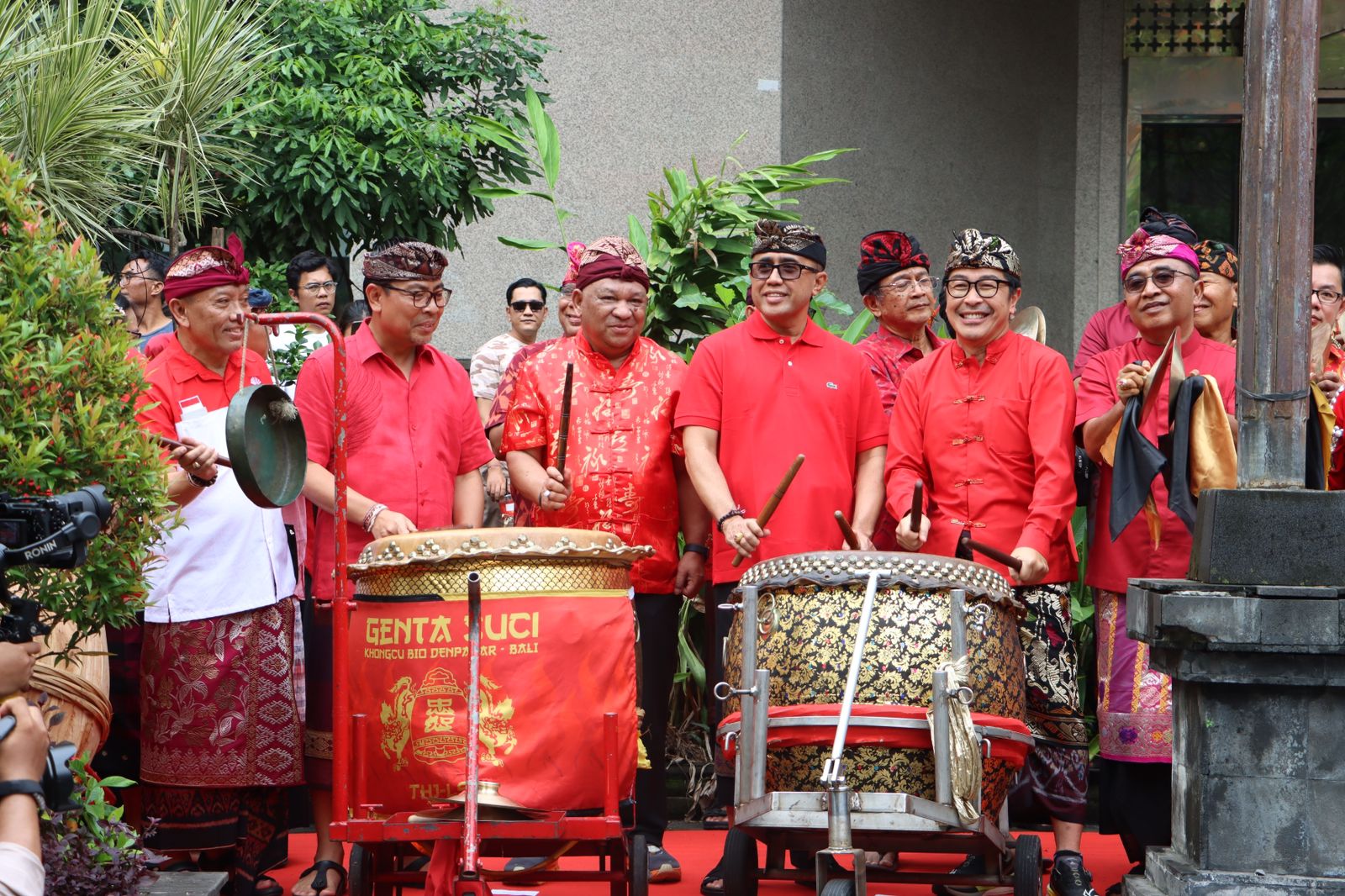 Walikota Jaya Negara Lepas Parade Nusantara Imlek Tahun 2025