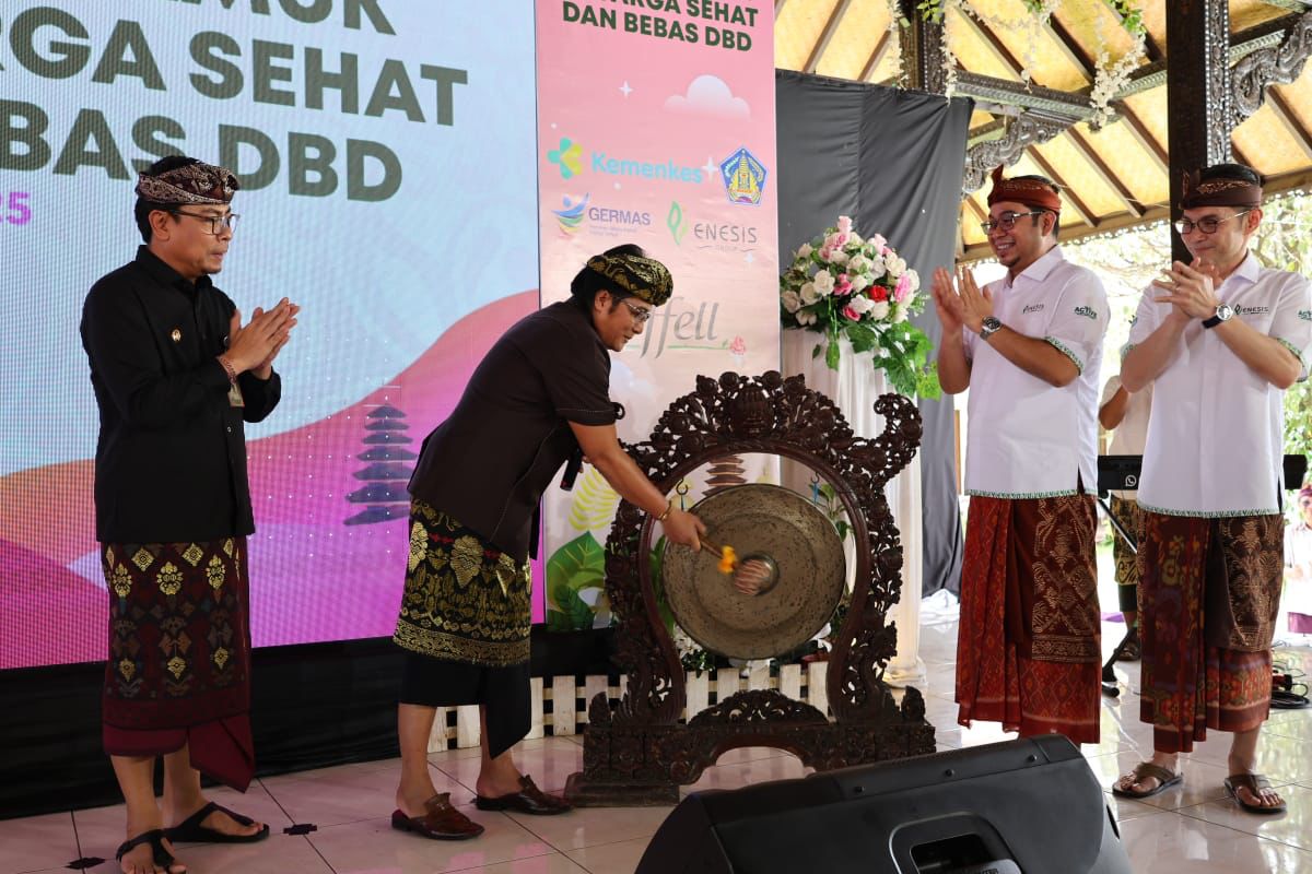Hadiri Kick Off Program Bebas Nyamuk, Keluarga Sehat dan Bebas Gerak Wawali Arya Wibawa Dukung Kerjasama Pemprov Bali dan Enesis Group
