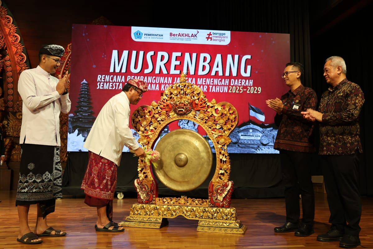 Sekda Alit Wiradana Buka Musrenbang RPJMD Tahun 2025 - 2029 Sinergi Pemkot dan Masyarakat Wujudkan Denpasar Maju