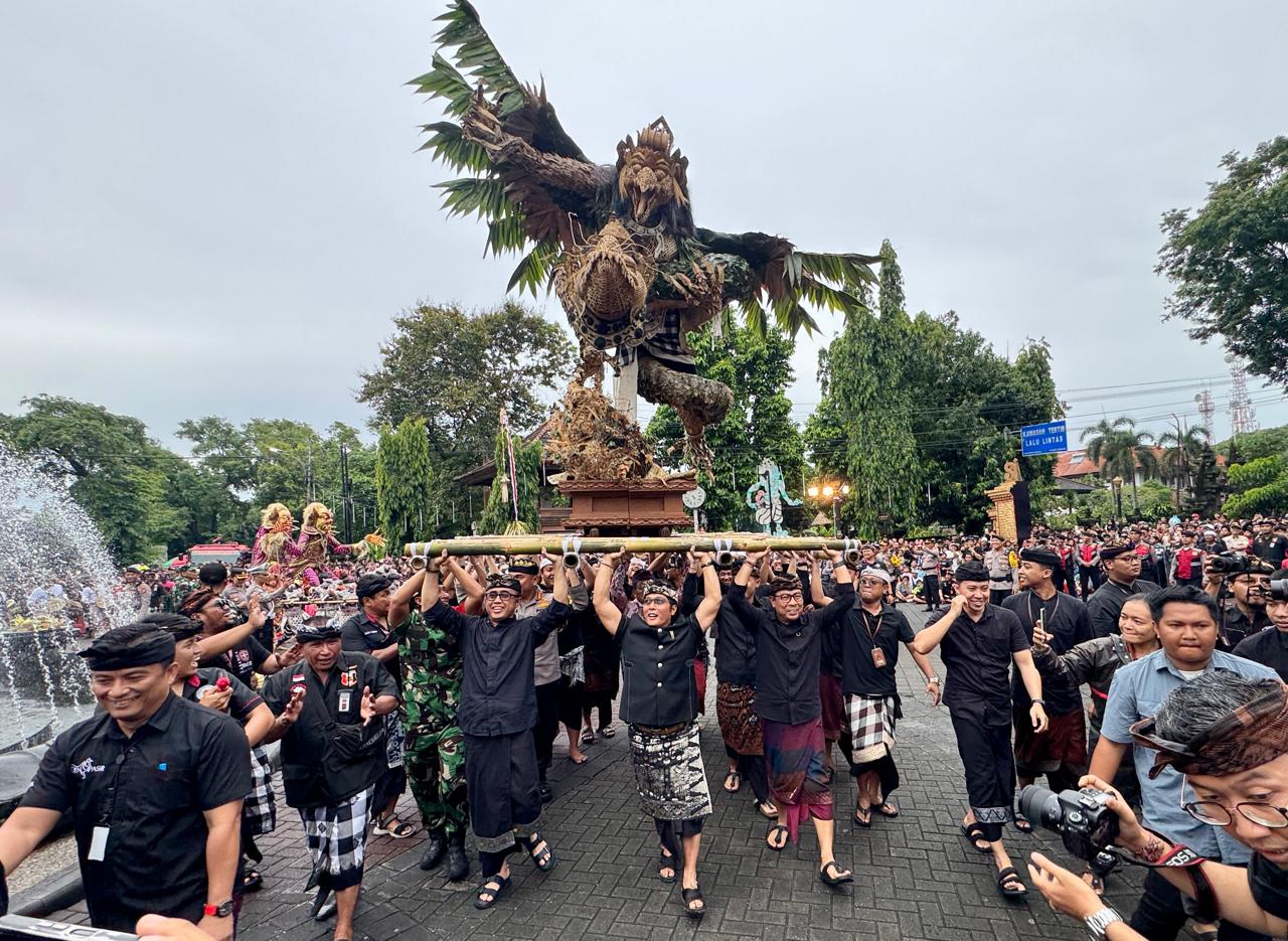 Diawali Pawai 16 Ogoh-Ogoh Terbaik STT, Kasanga Festival Denpasar Caka 1947 Resmi Dibuka.