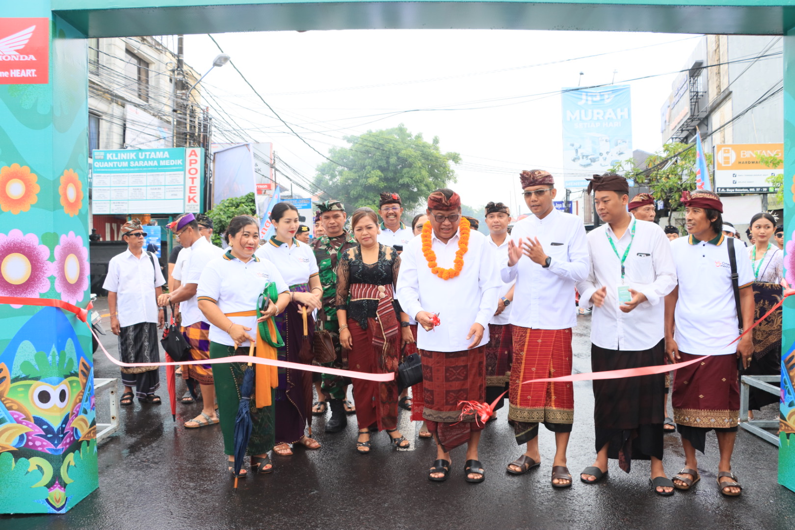 Sekda Alit Wiradana Buka Sesetan Heritage Omed-Omedan Festival Lestarikan Warisan Leluhur, Usung Tema Suciptaning Bhuana