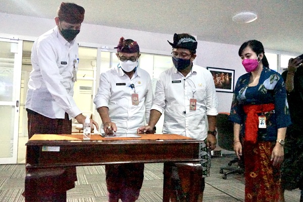 Pemkot Denpasar Resmikan Aplikasi Pemandu Virtual Layanan Informasi Publik DEVI