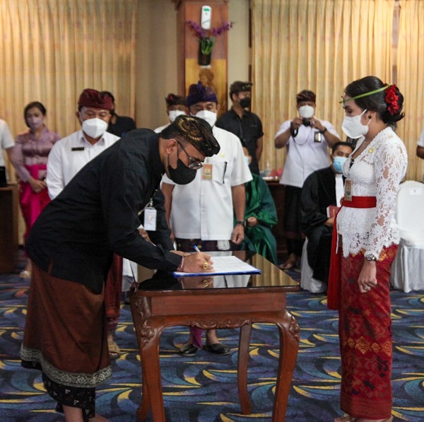 Walikota Jaya Negara Lantik 299 Jabatan Fungsional Hasil Penyetaraan