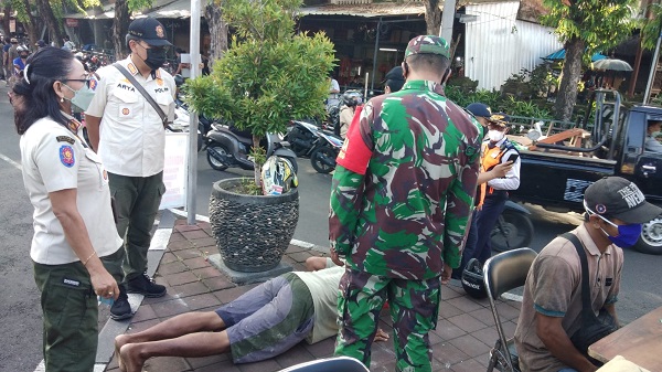 20 Orang Salah Gunakan Masker Tim Yustisi Denpasar, Tertibkan Pelanggar Prokes.