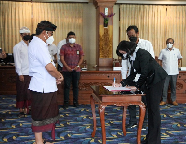 Tiga Perumda Kota Denpasar Tandatangani Kesepakatan Bersama Dengan Kejari