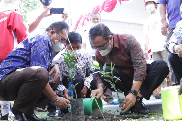 Gambar 1