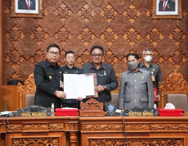 Dewan Setujui Penetapan Ranperda Pertanggungjawaban Pelaksanaan APBD Kota Denpasar TA. 2021